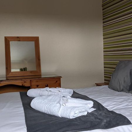 Crown Hotel Langholm 객실 사진